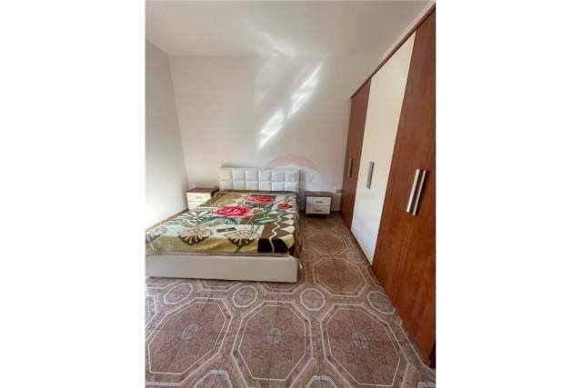Tirane, jepet me qera apartament 4+1 Kati 1, 160 m² 40.000 Leke (Rruga Teodor Keko)