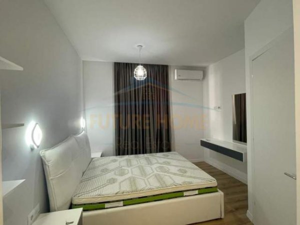 Tirane, shitet apartament 1+1+A Kati 1, 163 m² 200.000 Euro (Mbikalimi i Komunes se Parisit)