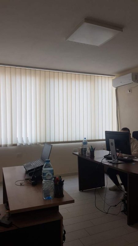 Tirane, jepet me qera apartament 3+1 Kati 0, 142 m² 900 Euro (Pazari Ri)