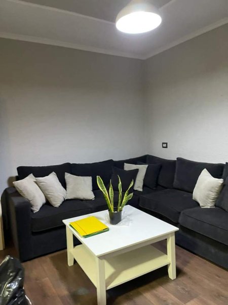Tirane, jepet me qera apartament 1+1+A+BLK Kati 5, 65 m²400 Euro