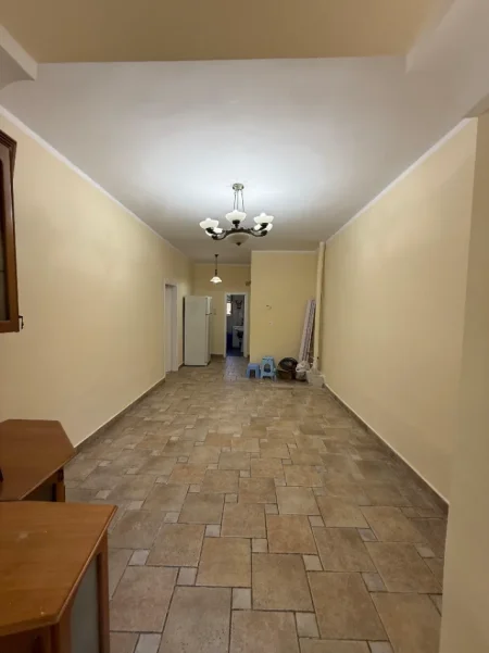 Tirane, shitet apartament 1+1 Kati 2, 60 m² 150.000 € (RRUGA BARDHYL, TE KUBI)