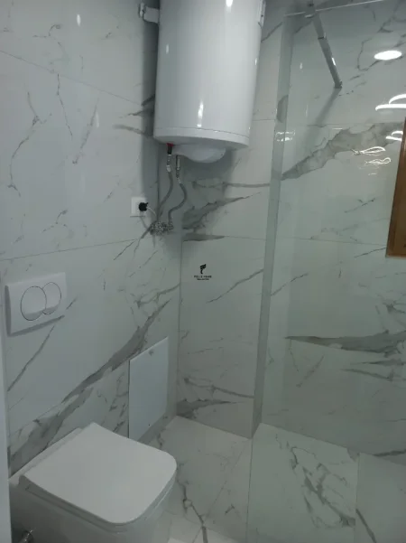 Tirane, shitet apartament 1+1 , 60 m² 150.000 € (KOMUNA E PARISIT)