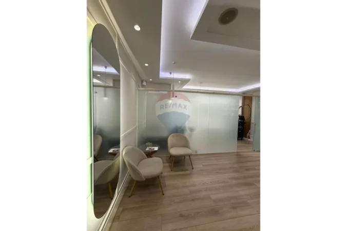APARTAMENT EKSKLUZIV NE SHITJE KOMPLEKSI USLUGA.