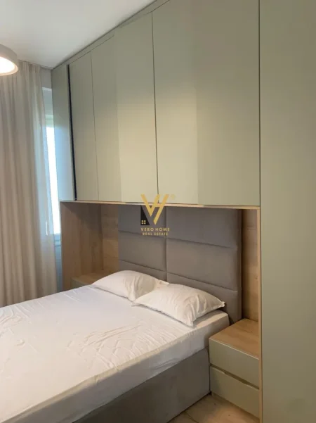 Tirane, jepet me qera apartament 1+1+Ballkon Kati 7, 56 m² 620 € (NISHARAKU)