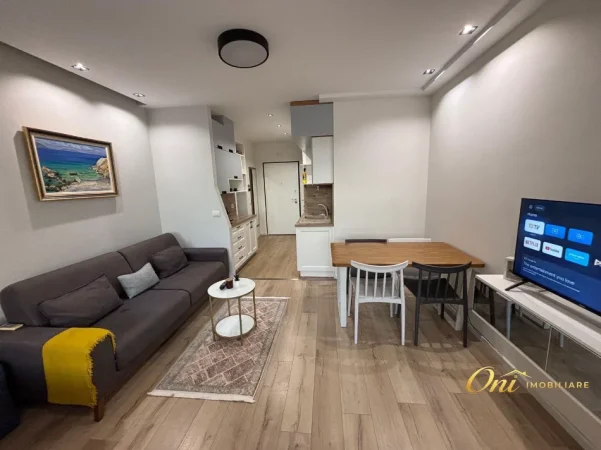 Tirane, jepet me qera garsonier Kati 9, 53 m² 450 € (qytet studenti)