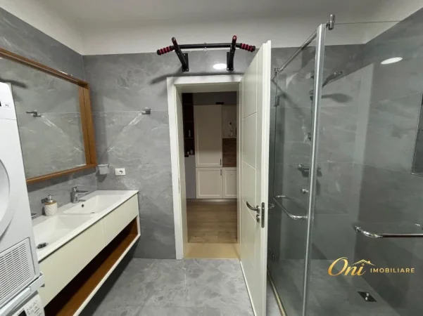 Tirane, jepet me qera garsonier Kati 9, 53 m² 450 € (qytet studenti)
