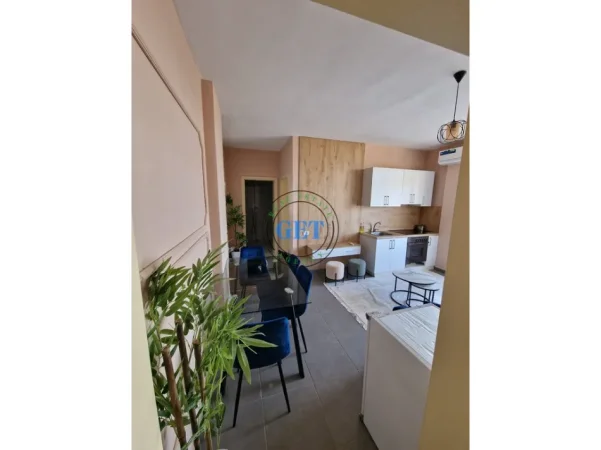 Durres, jepet me qera apartament 2+1 Kati 3, 90 m² 1.200 € (Golem)