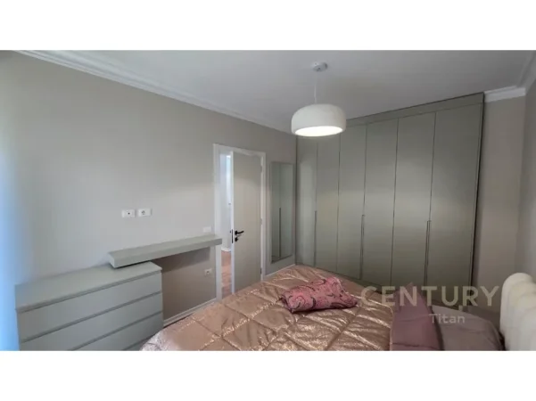 Tirane, jepet me qera apartament 1+1 Kati 1, 70 m² 700 € (Don Bosco)