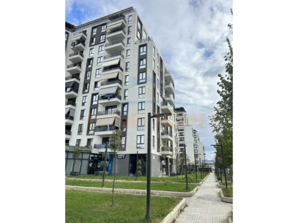 Tirane, shitet apartament 1+1+Aneks+Ballkon Kati 3, 77 m² 127.297 € (Fusha e Aviacionit)