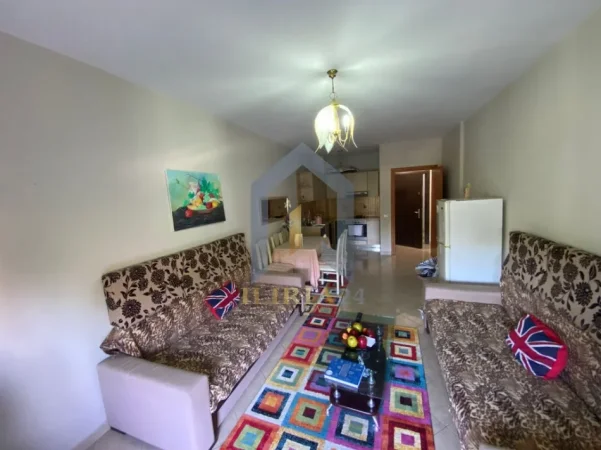 Tirane, jepet me qera apartament 1+1+Ballkon Kati 3, 65 m² 350 € (Apartament 1+1 me qira Fresk)