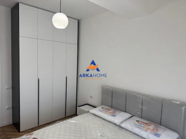 Tirane, jepet me qera apartament 1+1+Ballkon Kati 3, 70 m² 578 € 