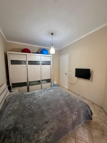 Tirane, jepet me qera apartament 1+1 Kati 4, 65 m² 400 € (Astir)