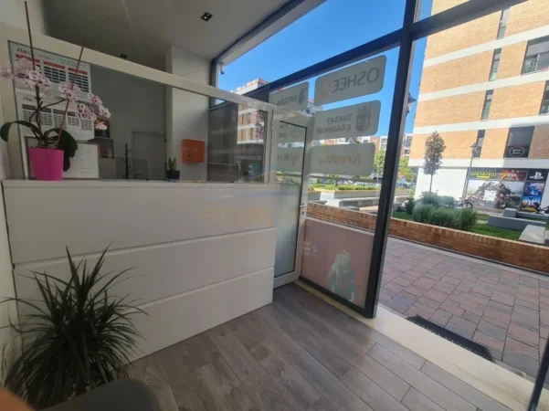Tirane, shitet ambjent biznesi Kati 0, 27 m² 120.000 € (Residenca Fiori Di Bosco)