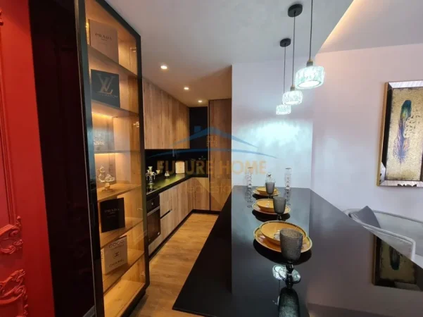 Tirane, jepet me qera apartament 1+1+Ballkon Kati 6, 69 m² 900 € 