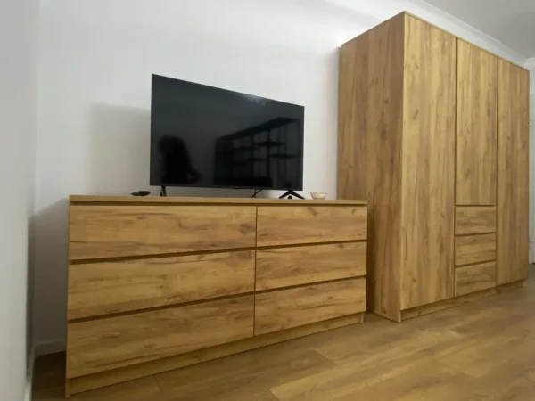 Tirane, jepet me qera garsonier 1+1 Kati 5, 40 m² 50.000 l (Rr. Myslym Shyri)