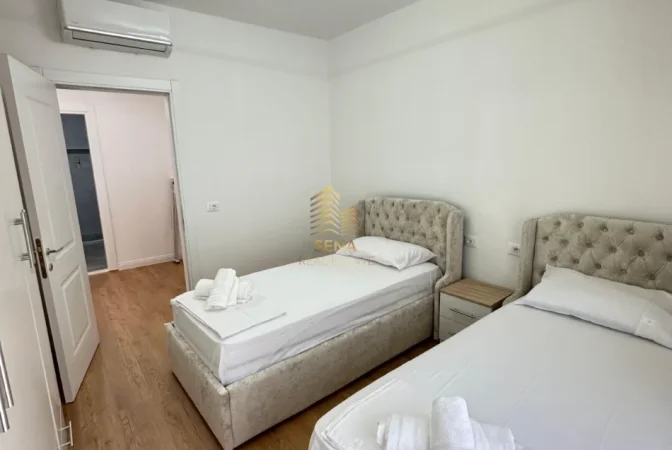 Tirane, jepet me qera apartament 2+1+Ballkon Kati 1, 108 m² 700 € (Rruga e Dibres)