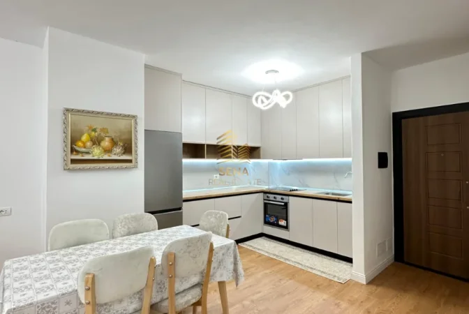 Tirane, jepet me qera apartament 2+1+Ballkon Kati 1, 108 m² 700 € (Rruga e Dibres)
