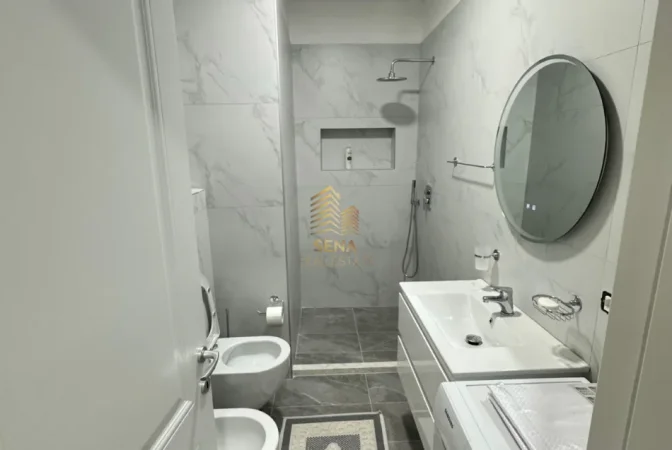 Tirane, jepet me qera apartament 2+1+Ballkon Kati 1, 108 m² 700 € (Rruga e Dibres)
