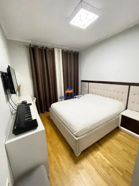 Tirane, shitet apartament 3+1+Ballkon Kati 2, 120 m² 300.000 € 