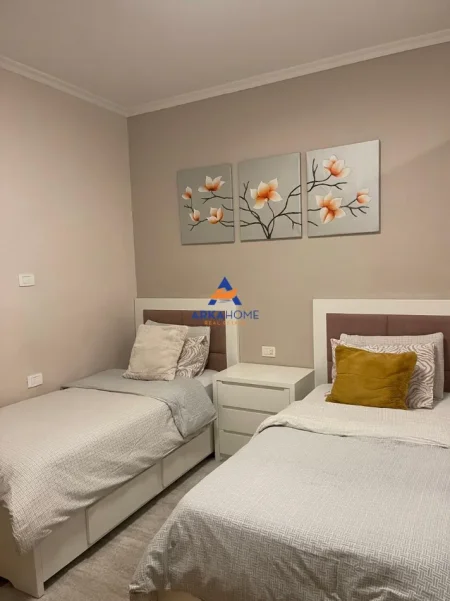 Tirane, shitet apartament 3+1+Ballkon Kati 2, 120 m² 300.000 € 