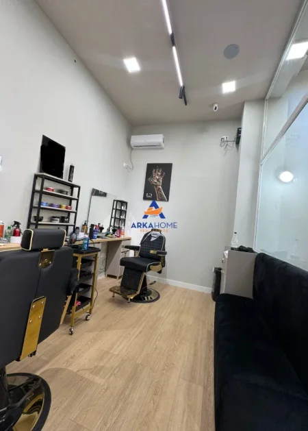 Tirane, shitet ambjent biznesi Kati 0, 24 m² 165.000 € 