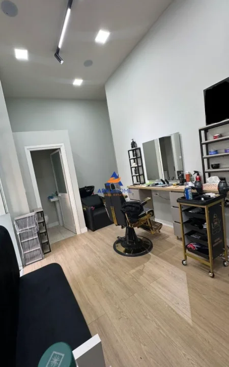 Tirane, shitet ambjent biznesi Kati 0, 24 m² 165.000 € 