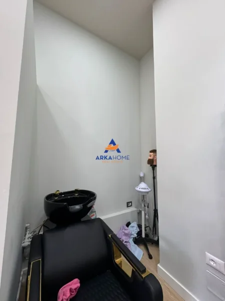 Tirane, shitet ambjent biznesi Kati 0, 24 m² 165.000 € 