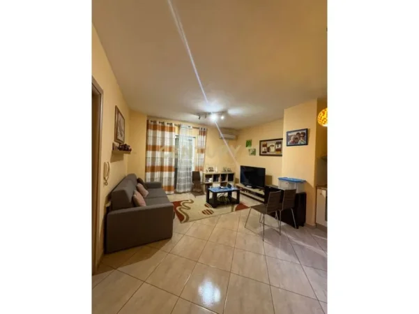 Tirane, jepet me qera apartament 1+1 Kati 6, 68 m² 600 € 
