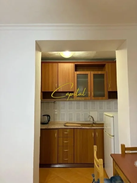 Tirane, shitet apartament 1+1 Kati 1, 58 m² 88.000 € (RRUGA E DIBRES)