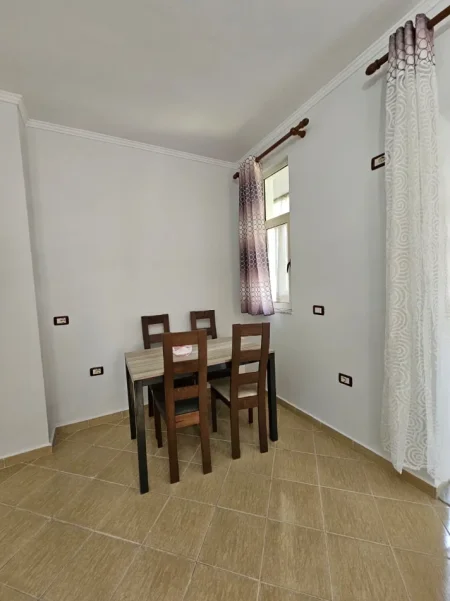 Tirane, jepet me qera apartament 1+1+Ballkon , 70 m² 550 € 