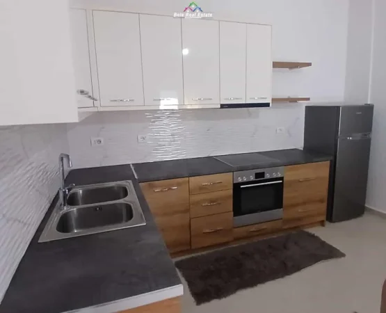 Tirane, jepet me qera Vile 1+1 Kati 2, 70 m² 410 € (Rruga Mikel Maruli)