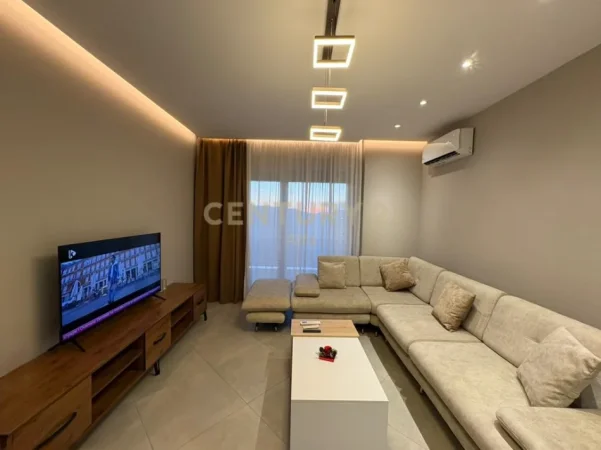 Tirane, jepet me qera apartament 1+1 Kati 1, 65 m² 450 € (astiri)