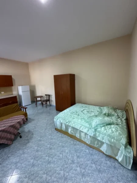 Tirane, jepet me qera garsonier Kati 1, 35 m² 200 € (Rrethi i Shkozes)