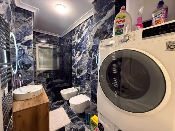 Tirane, shitet apartament 2+1 me 2 Parkime dhe Depo Kati 2, 116 m² 440.000 €