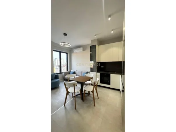 Tirane, jepet me qera apartament 1+1 Kati 7, 53 m² 700 € (rruga Karl Gega)
