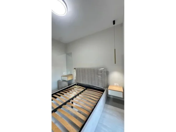 Tirane, jepet me qera apartament 1+1 Kati 7, 53 m² 700 € (rruga Karl Gega)