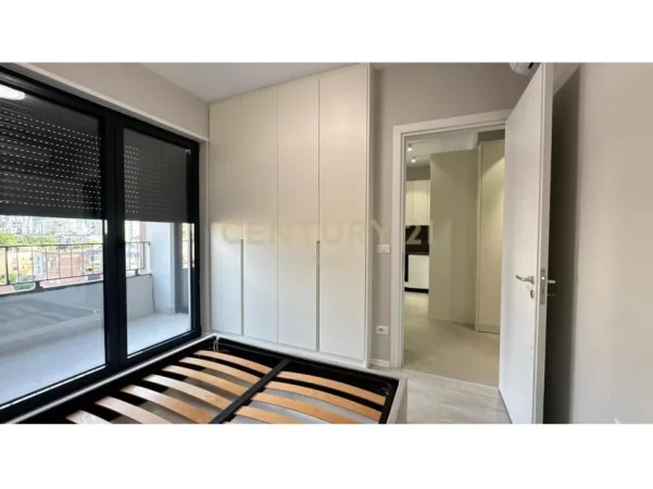 Tirane, jepet me qera apartament 1+1 Kati 7, 53 m² 700 € (rruga Karl Gega)