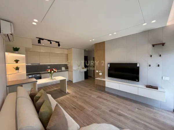 Tirane, jepet me qera apartament 2+1 Kati 6, 83 m² 1.000 € (selvia)