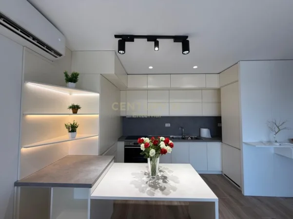 Tirane, jepet me qera apartament 2+1 Kati 6, 83 m² 1.000 € (selvia)