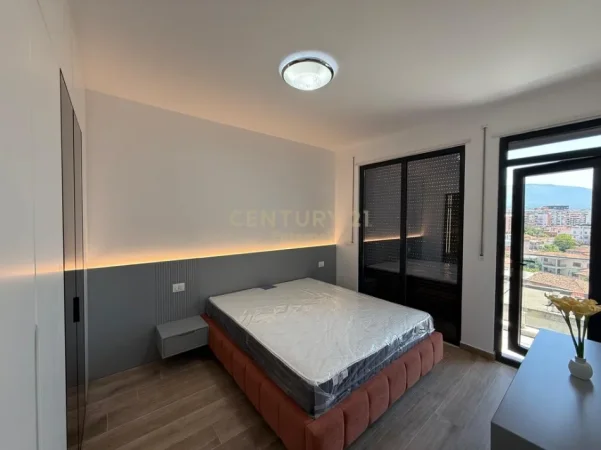 Tirane, jepet me qera apartament 2+1 Kati 6, 83 m² 1.000 € (selvia)