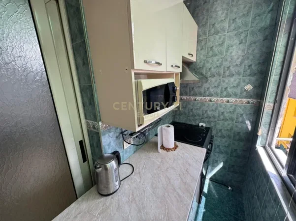 Tirane, jepet me qera apartament 2+1 Kati 4, 71 m² 700 € (ish ekspozita)