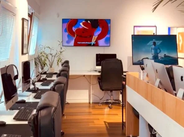 Tirane, jepet me qera ambjent biznesi , 201 m² 3.000 €