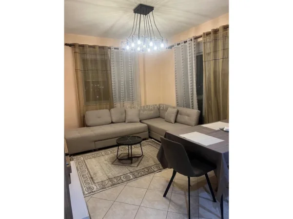 Tirane, jepet me qera apartament 1+1 Kati 9, 81 m² 500 € (Terminali)