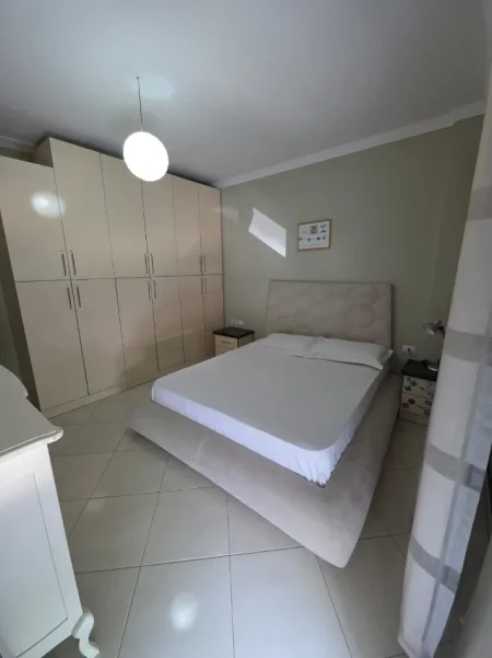 Tirane, apartament per qera afatshkurter tek Rruga e Kavajes