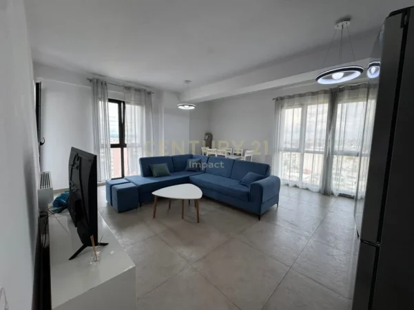 Tirane, jepet me qera apartament 2+1 Kati 9, 100 m² 700 € (Farmacia 10)
