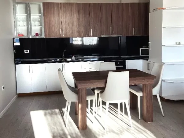 Vlore - Lungomare, shitet apartament 2+1+Ballkon , 90 m² 180.000 € (lungomare, vlore)