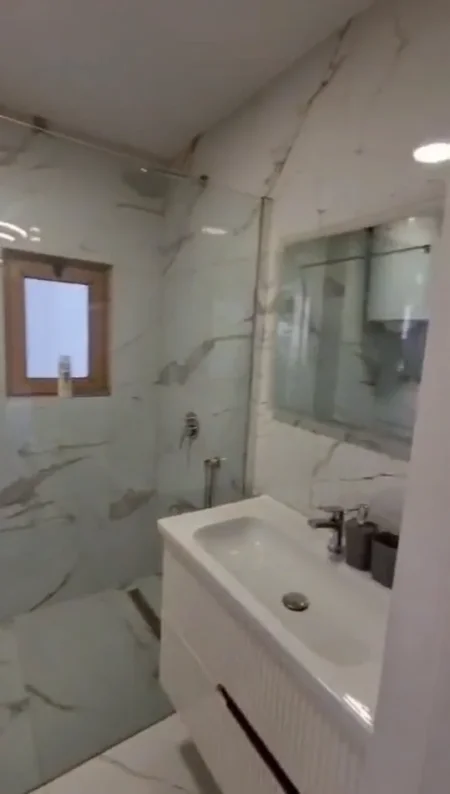 Tirane, shitet apartament Kati 1, 60 m² 160.000 € (Komuna e Parisit)