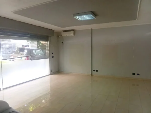 Tirane, jepet me qera ambjent biznesi Kati 0, 60 m² 650 € (stadiumi dinamo , sheshi willson)