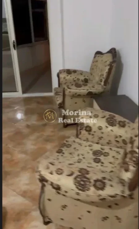 Tirane, jepet me qera apartament 2+1 Kati 3, 80 m² 400 € (Fresku)