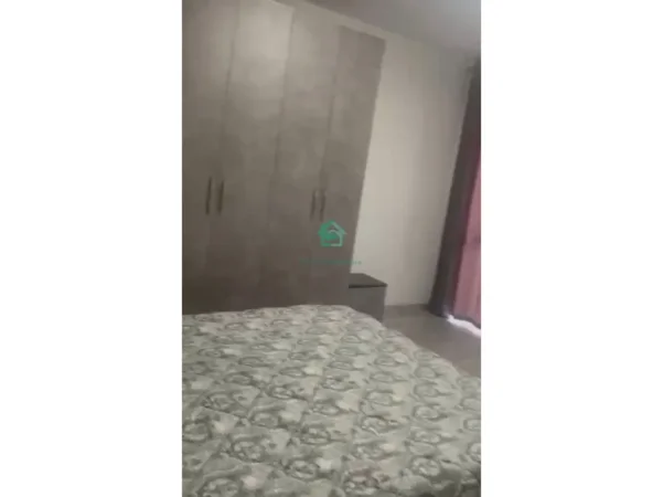 Tirane, jepet me qera apartament 2+1 Kati 5, 800 € (Ambasada Amerikane)